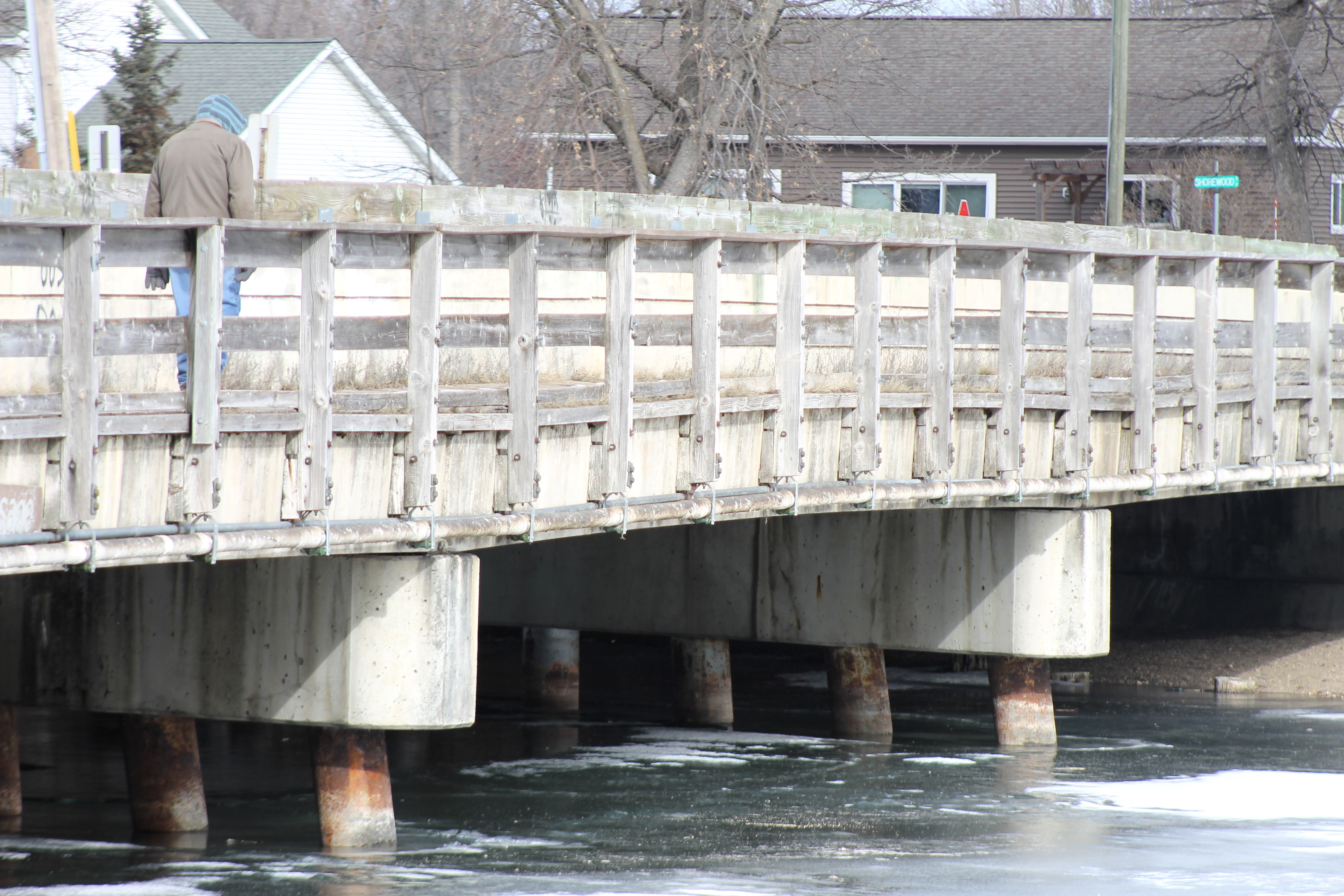 Hawley man falls through ice on Detroit Lake on Monday - Vimarsana News