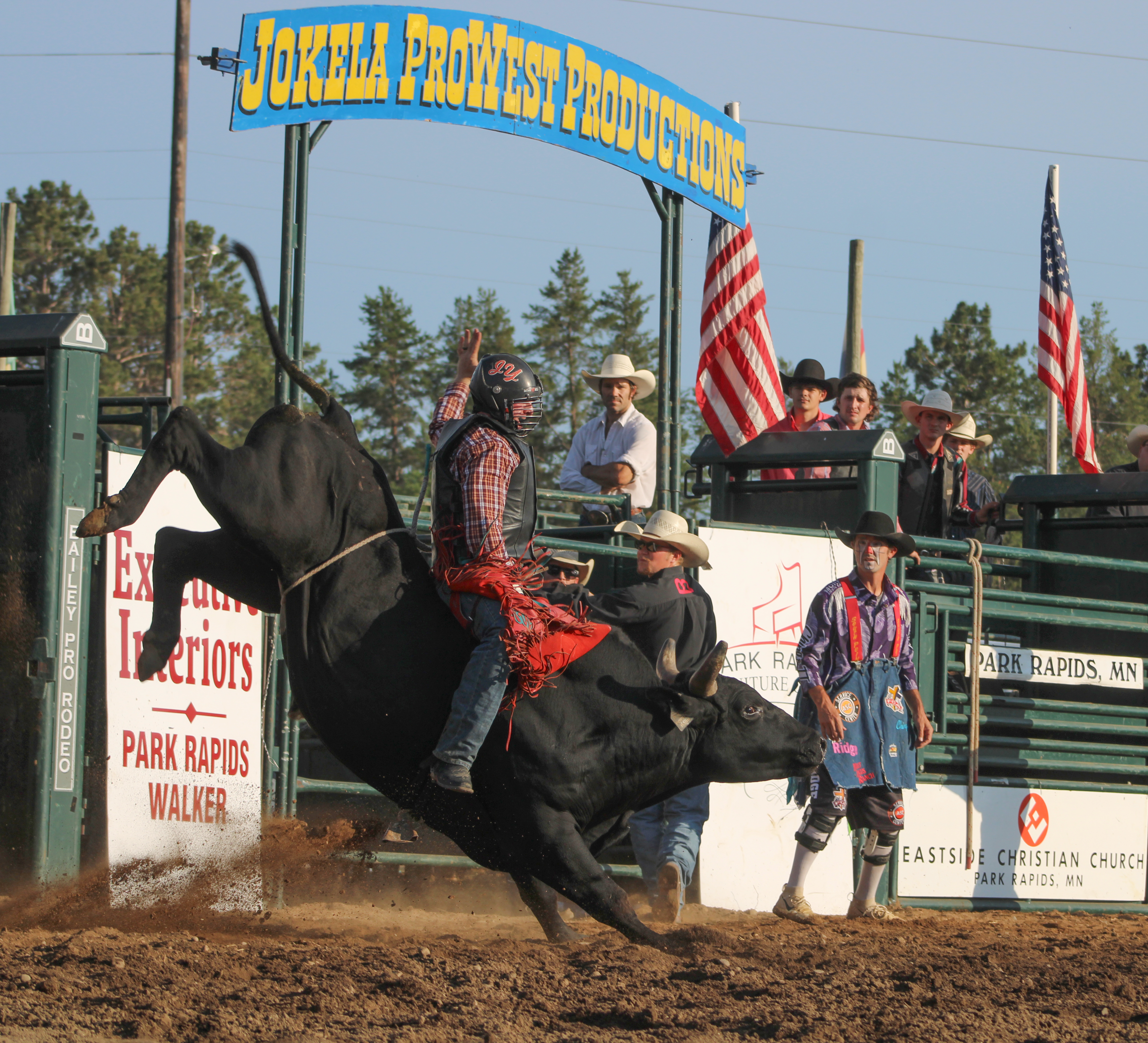 Bull riders seek glory at Headwaters Xtreme Bulls - Vimarsana News