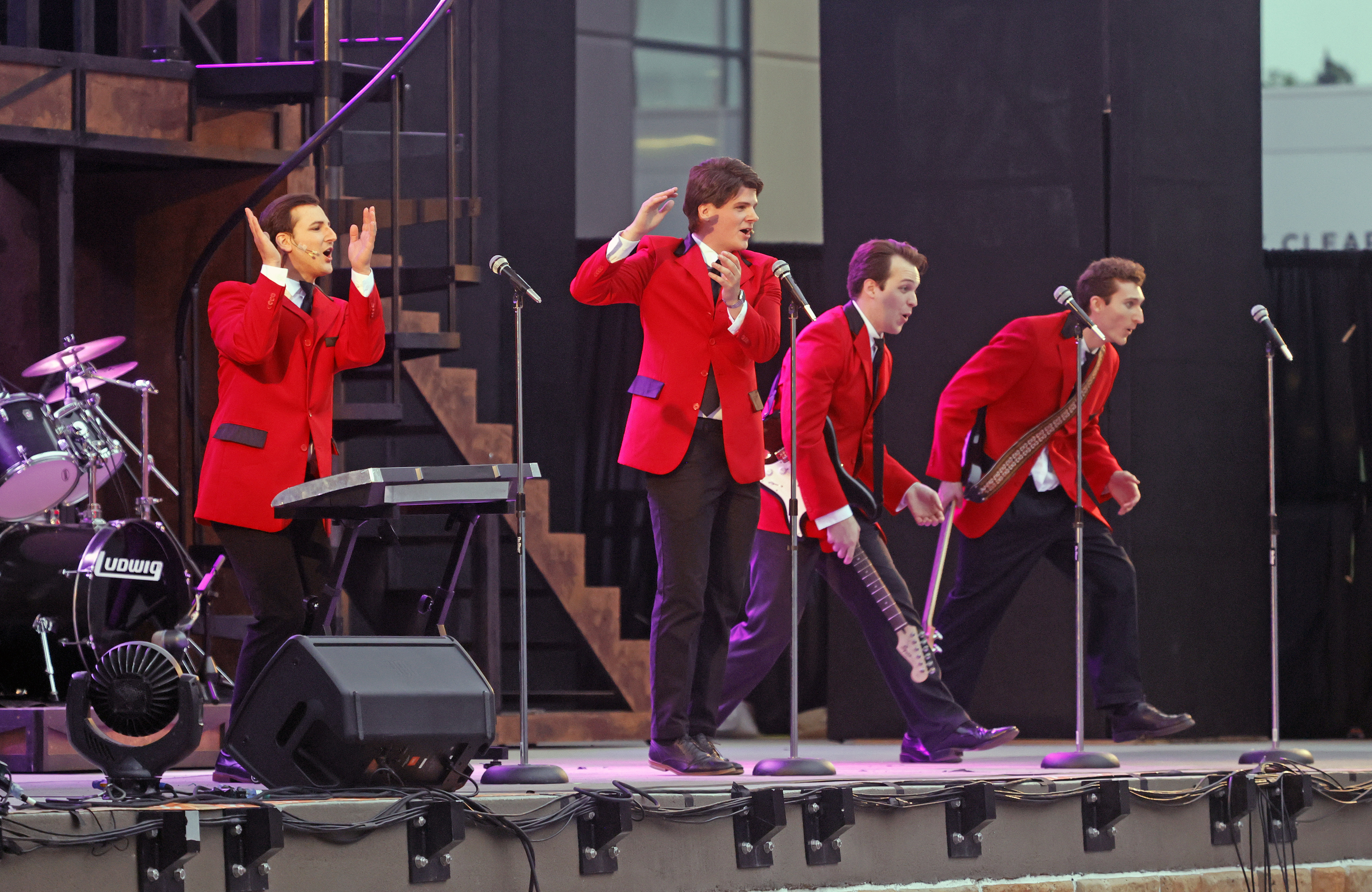 'Oh, What a Night:' 'Jersey Boys' brings 1960s classics to West Fargo stage - Vimarsana News