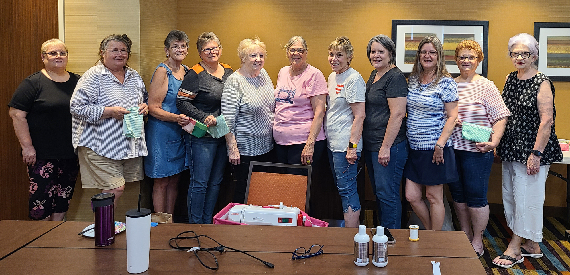 Jamestown Quilters Guild members sew Period Pack bags - Vimarsana News