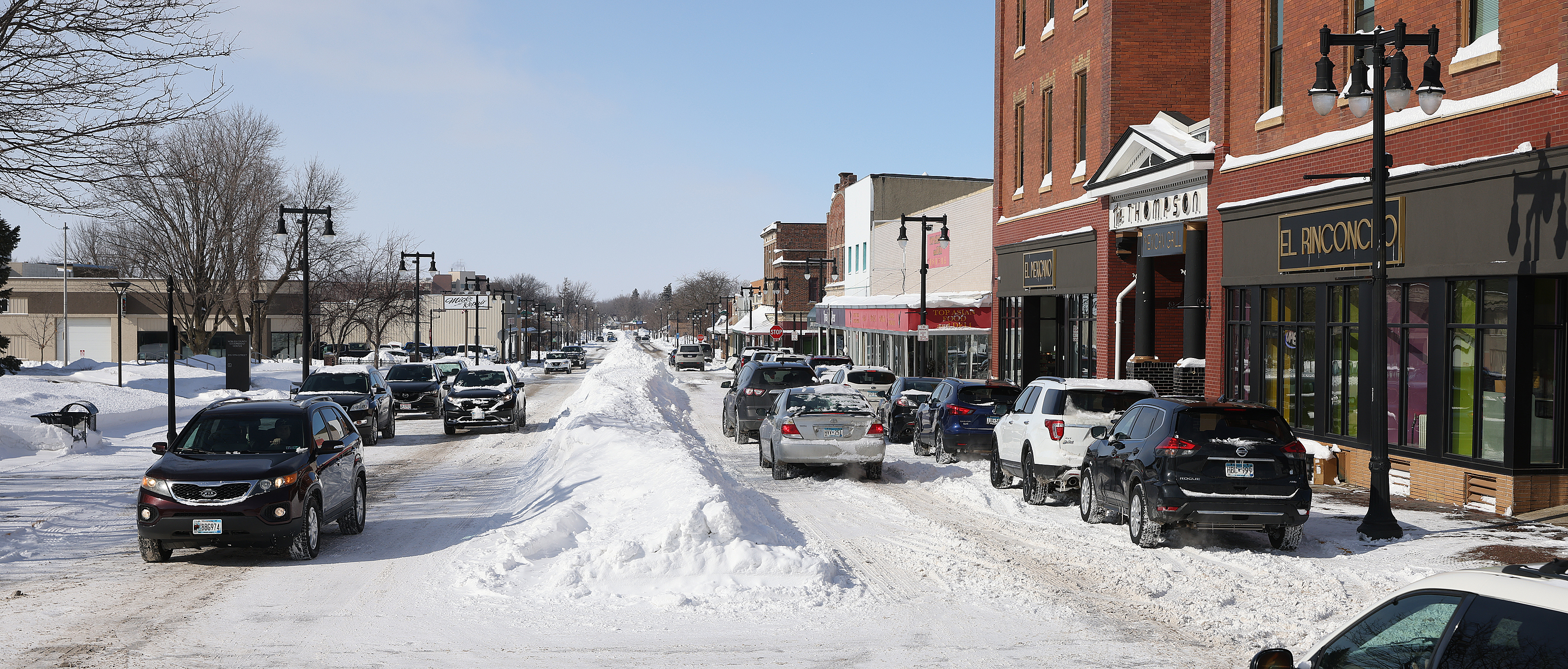 Worthington's snow removal crews get to work after storm drops 15 inches on community - Vimarsana News