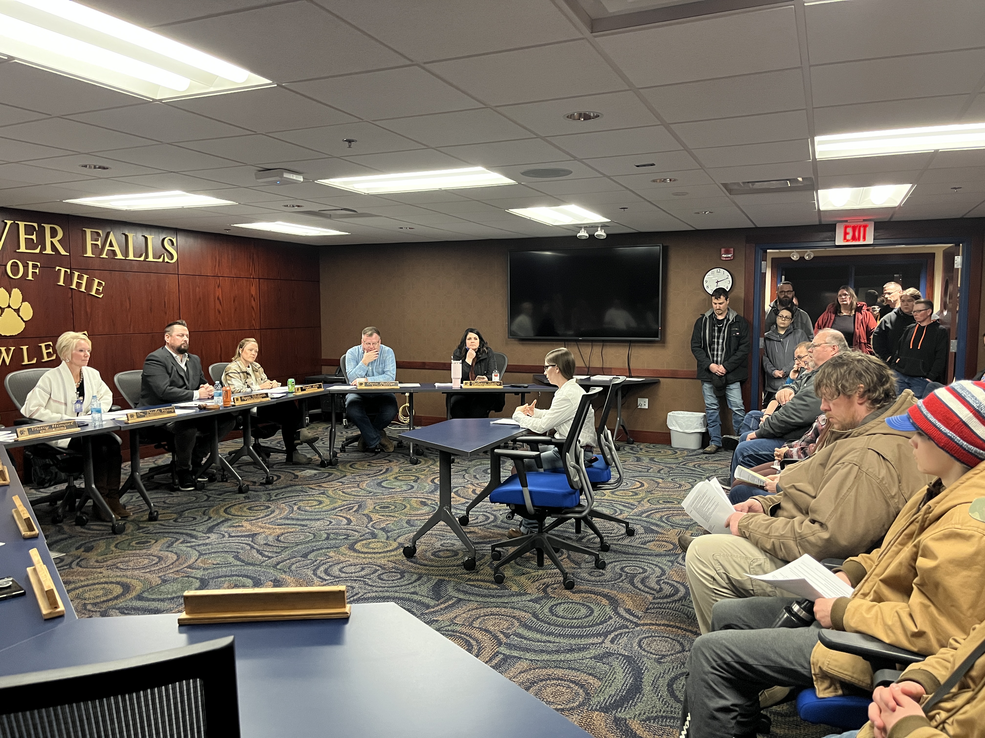 Thief River Falls community members bring bullying concerns to school board - Vimarsana News