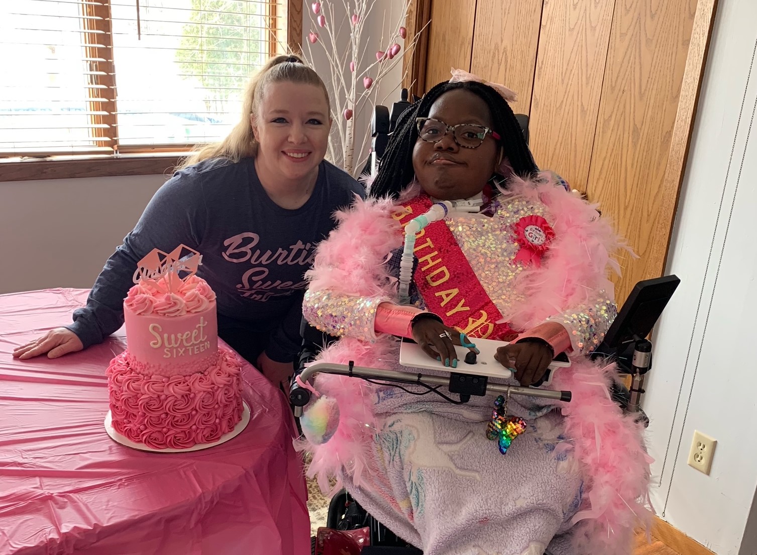 Stewartville girl gets her dream birthday cake - Vimarsana News