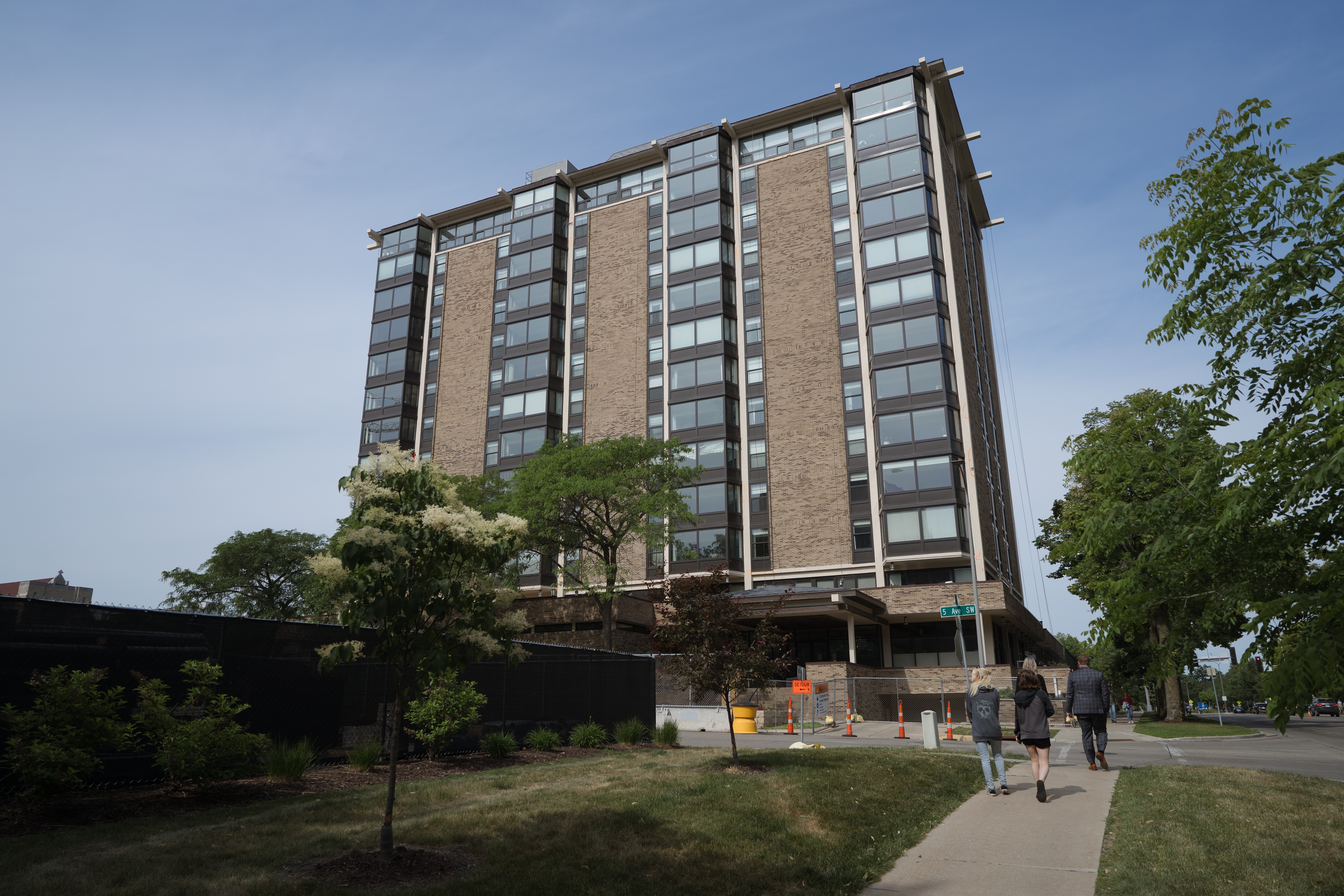 Investigators to use limited 'demolition' in Rochester Towers to inspect more concrete columns - Vimarsana News