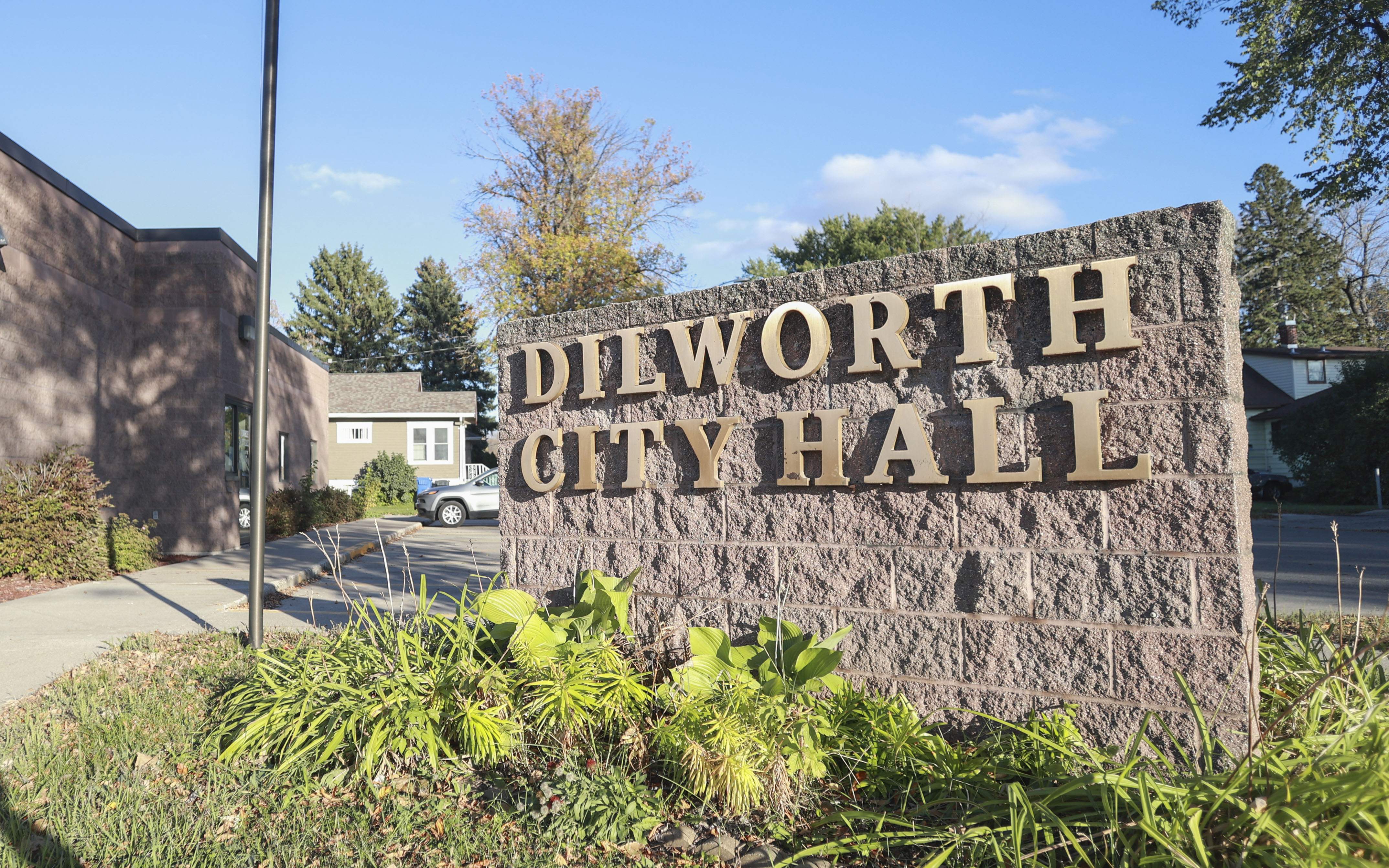 Dilworth narrows police chief search to 2 candidates - Vimarsana News