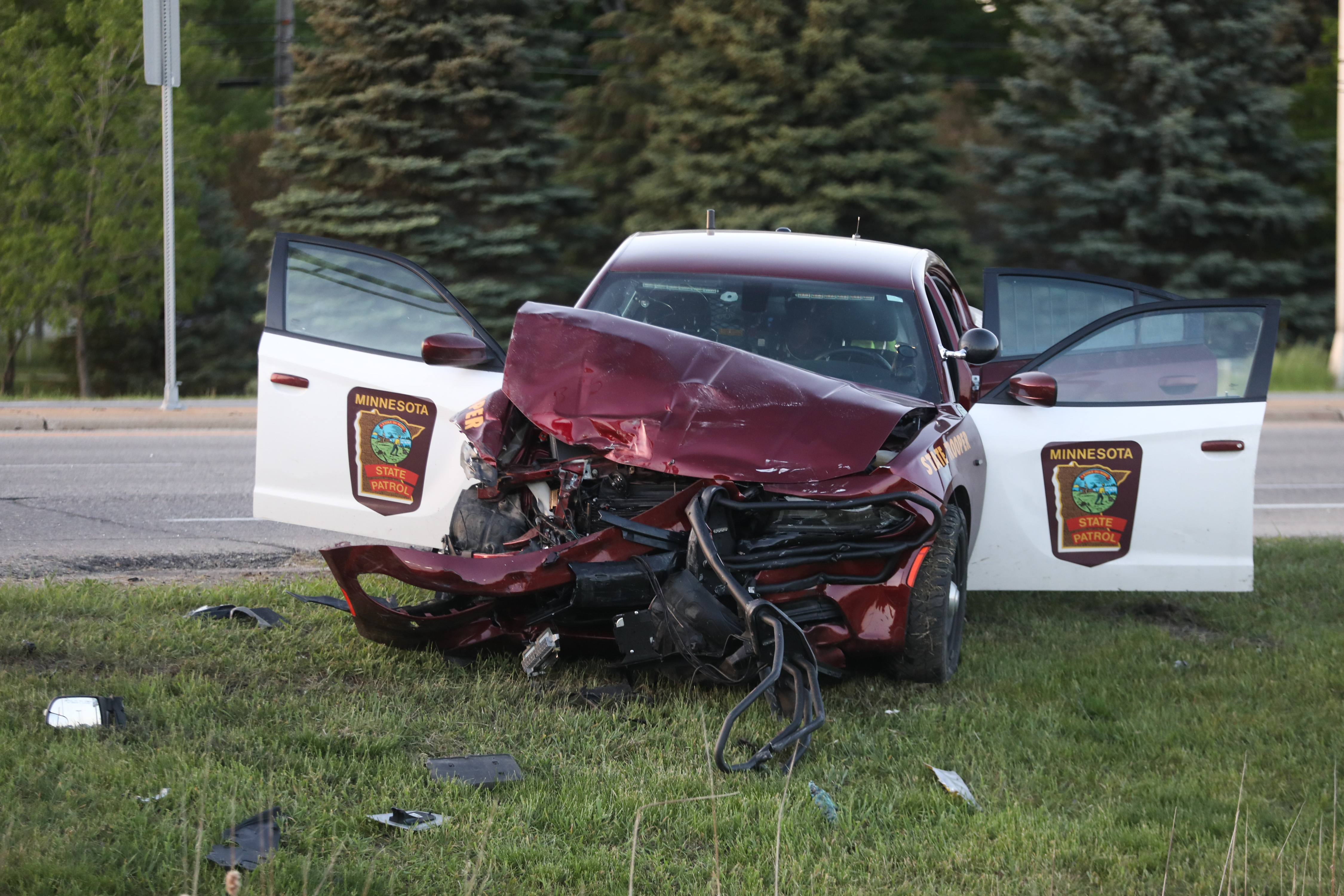 Crash involving a State Patrol squad closes road near Apache Mall - Vimarsana News