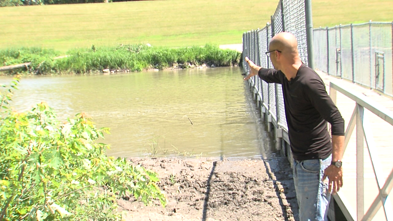 Passerby shares experience trying to save man from drowning - Vimarsana News