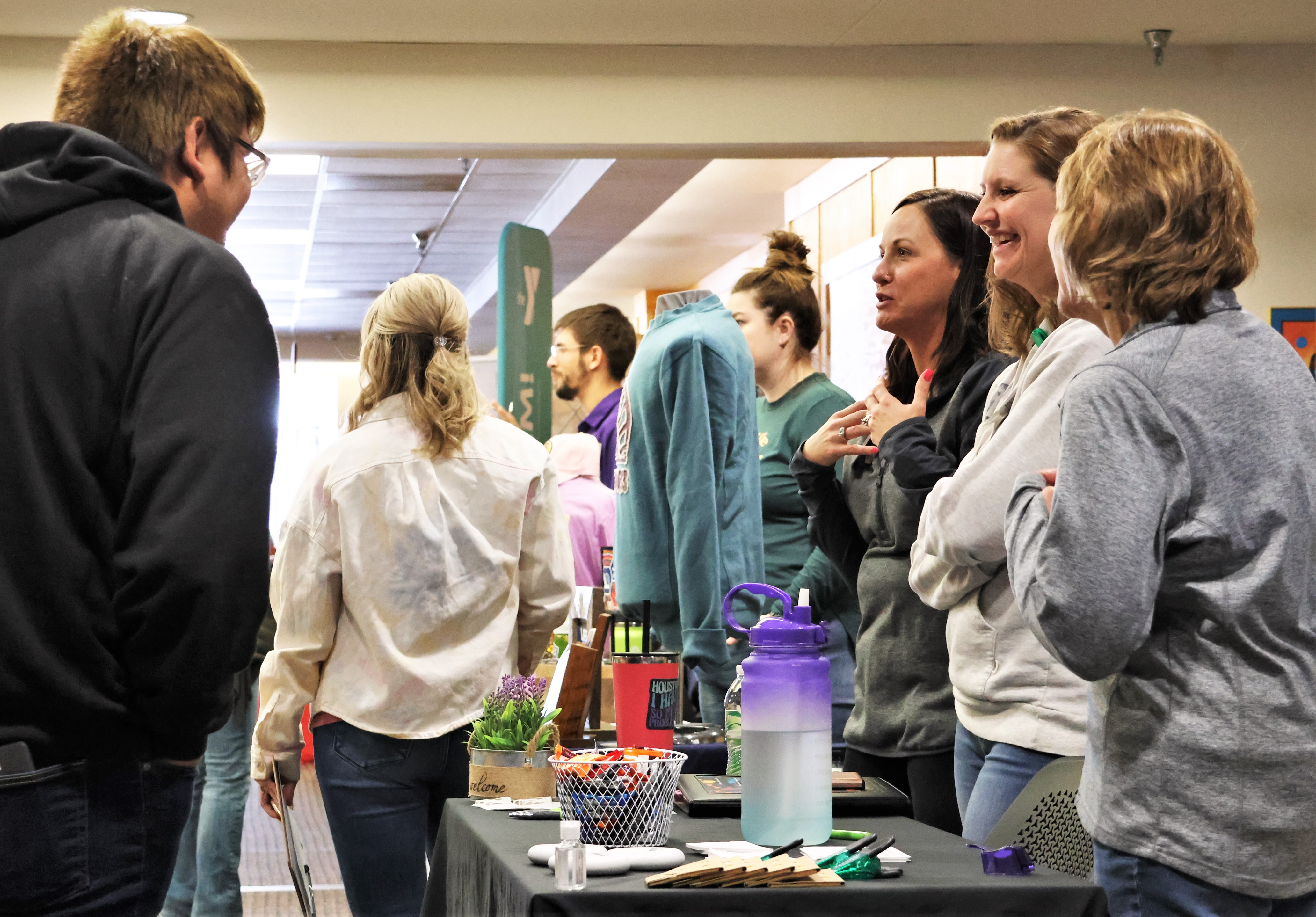 Workers wanted: Fifty area businesses vie for applicants during job fair on March 29 - Vimarsana News
