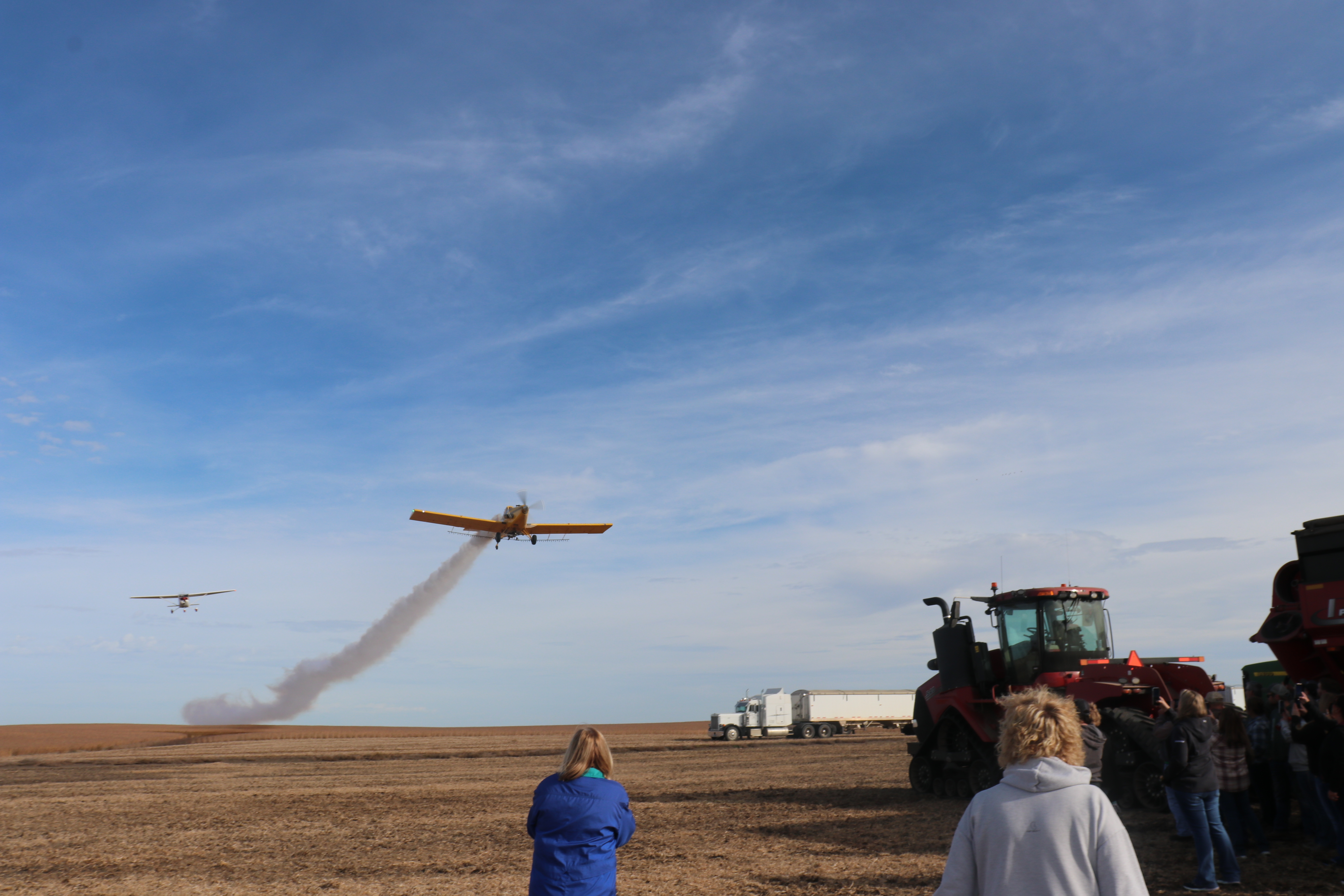 Flyover and harvest party honor late farmer and spray pilot Larry Polries - Vimarsana News