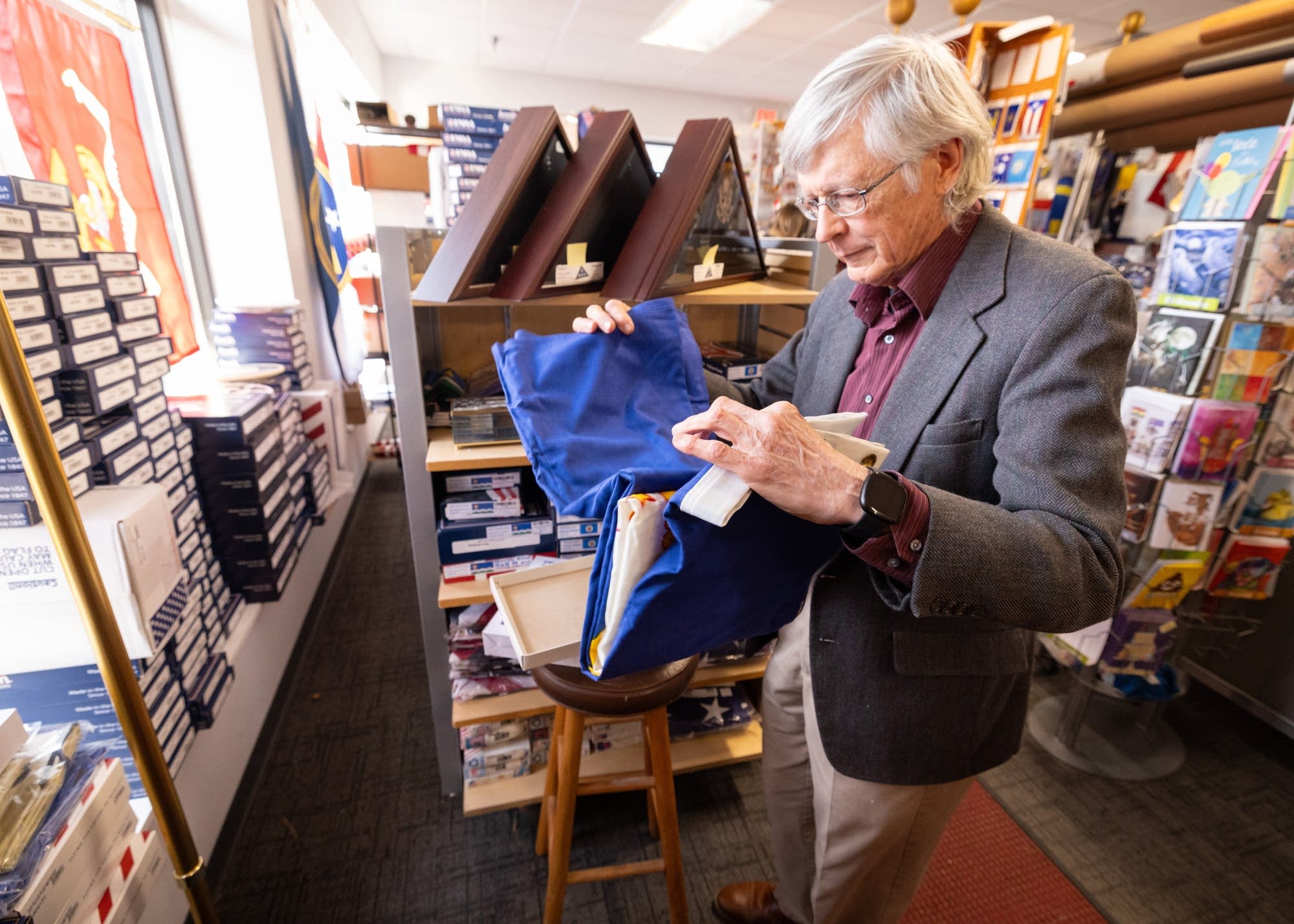 From crayons to Capitol advocacy, a Minnesota flag enthusiast nears moment of triumph - Vimarsana News