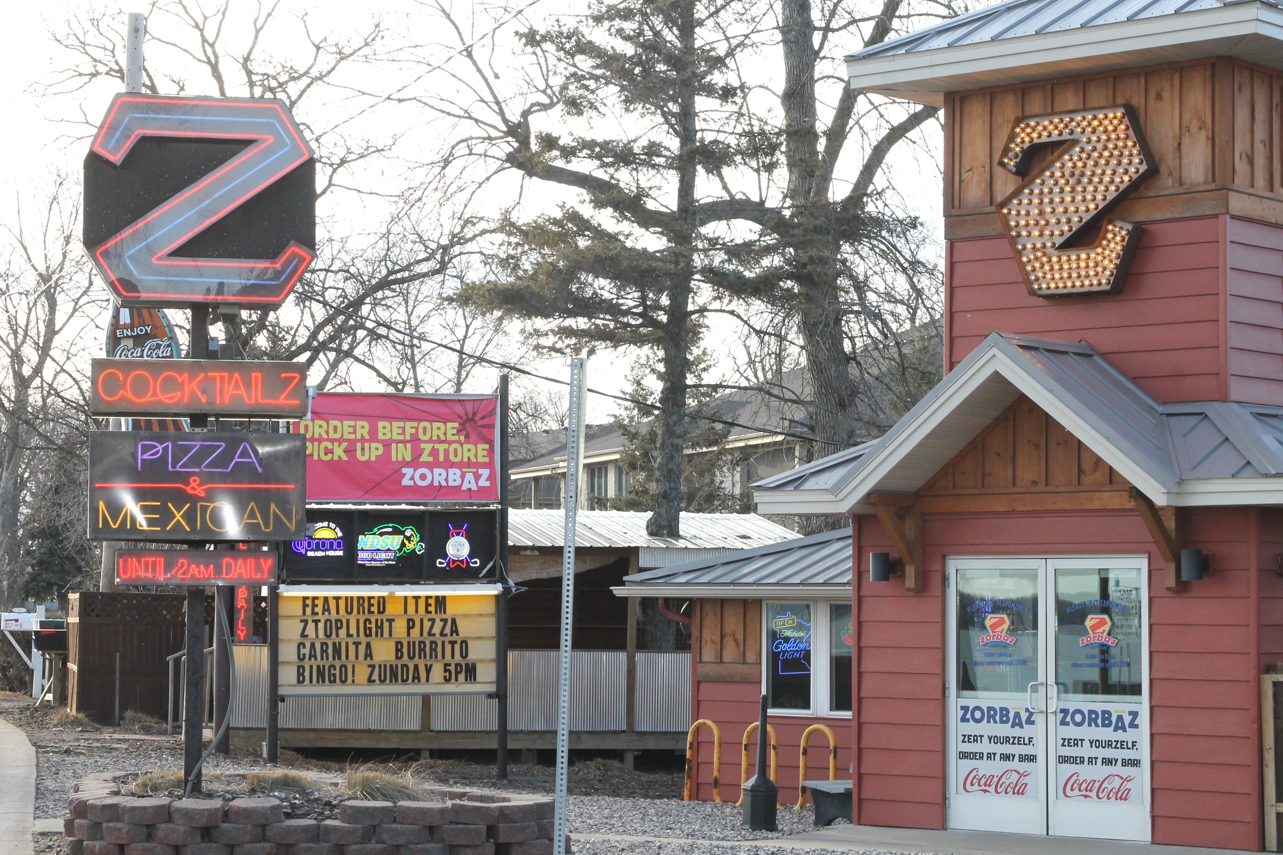 Zorbaz in Detroit Lakes seeks permit approval to upgrade outdoor gathering areas - Vimarsana News