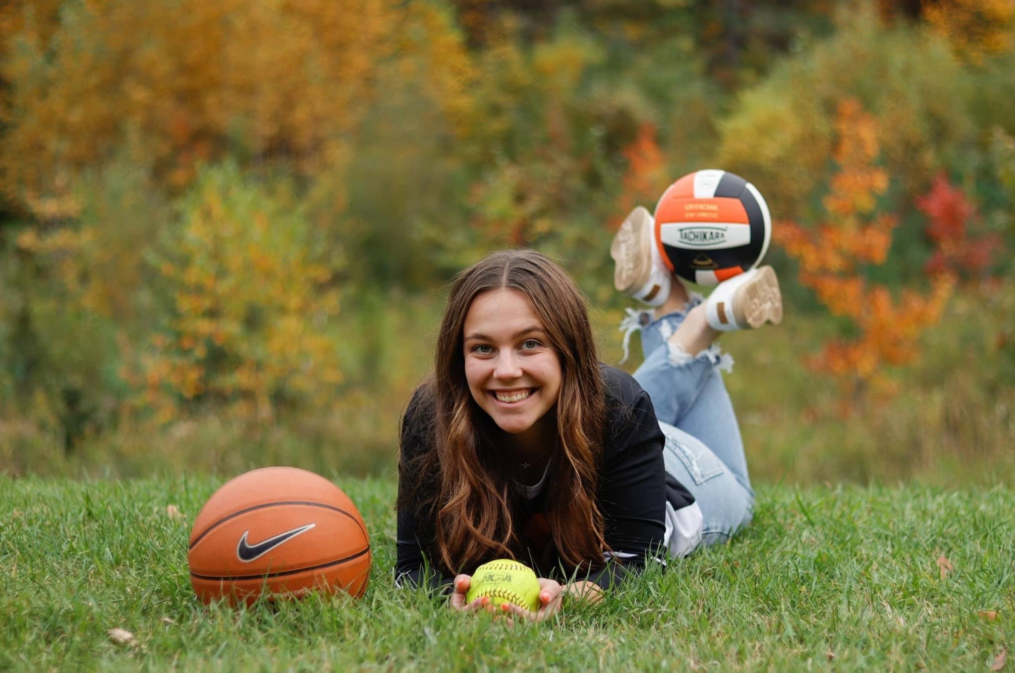 Teammates, community come together to support Janae Sjodin - Vimarsana News