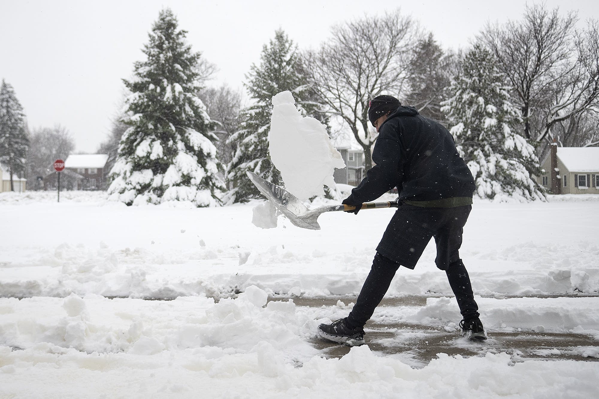 Minnesota storm updates: Snow continues north, rain changes to snow south - Vimarsana News