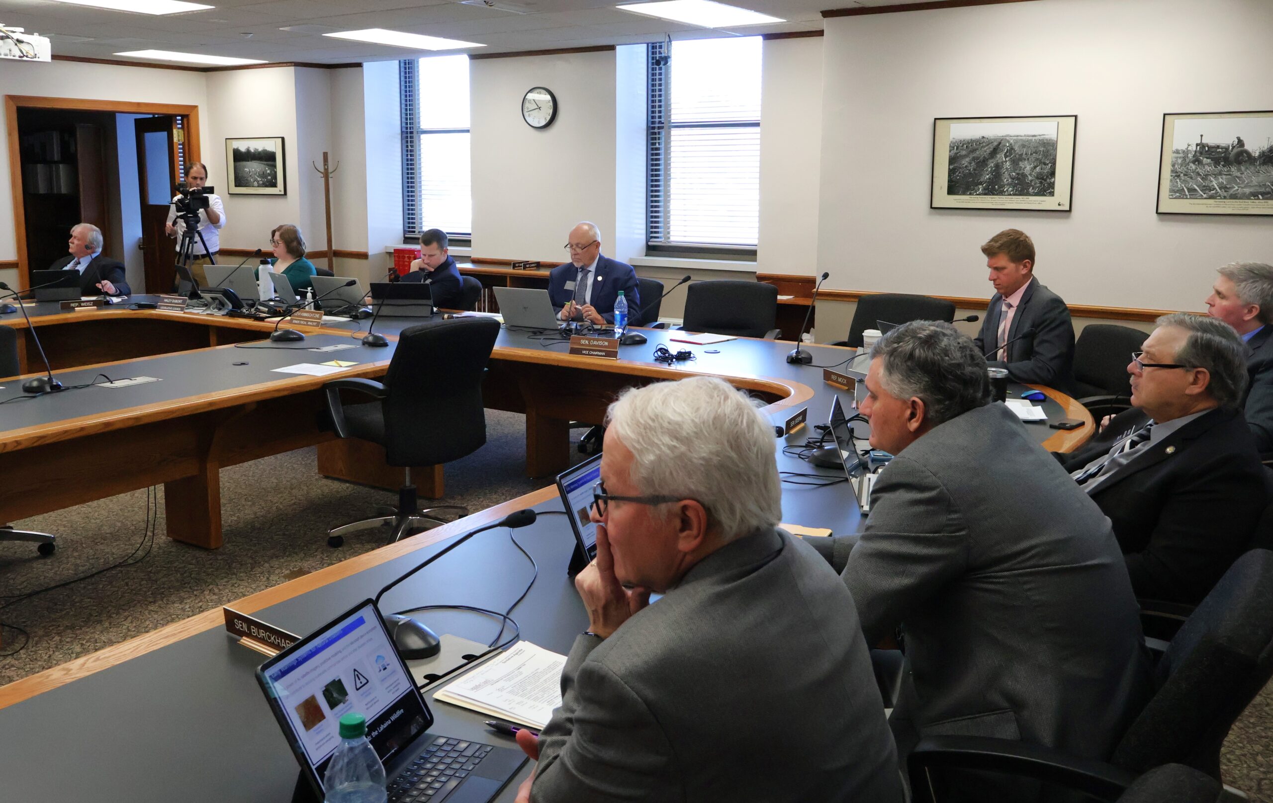 North Dakota agencies optimistic, but hesitant on incorporating AI - Vimarsana News