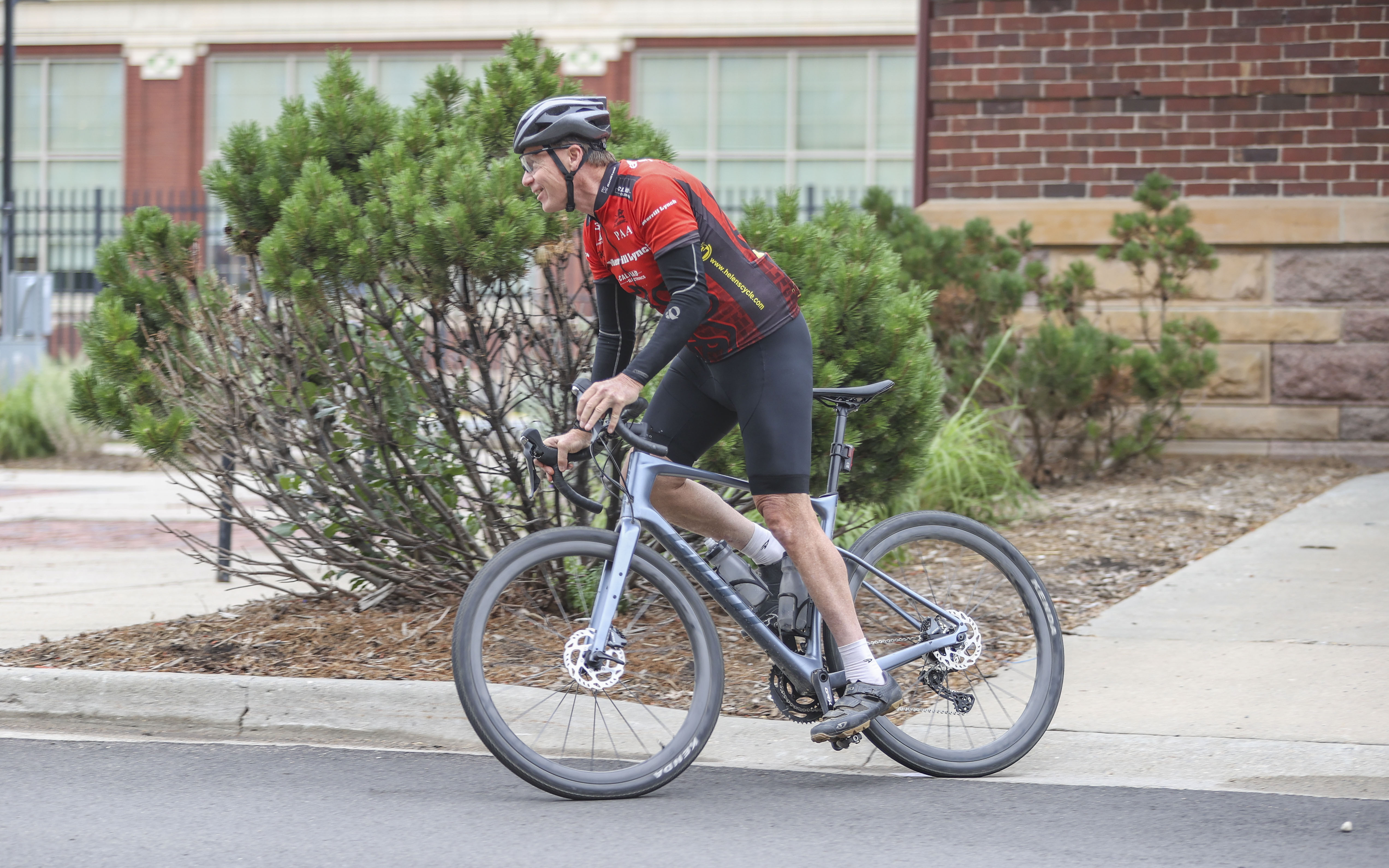 Road cyclists continue pedaling with safety in mind after high-profile crashes - Vimarsana News