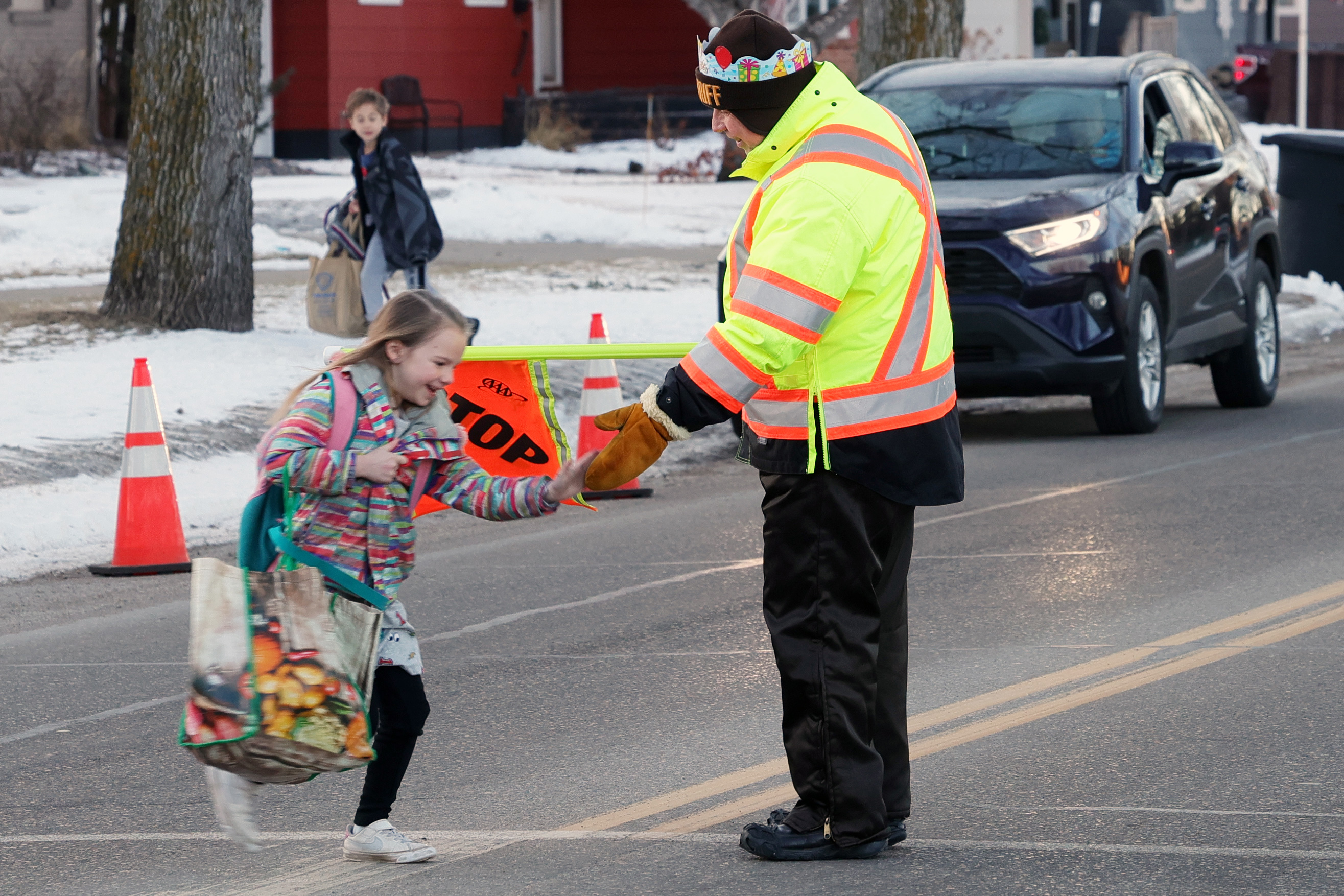 Grand Forks' Kelly School honors Bob Rost, known as 'Sheriff Bob' - Vimarsana News